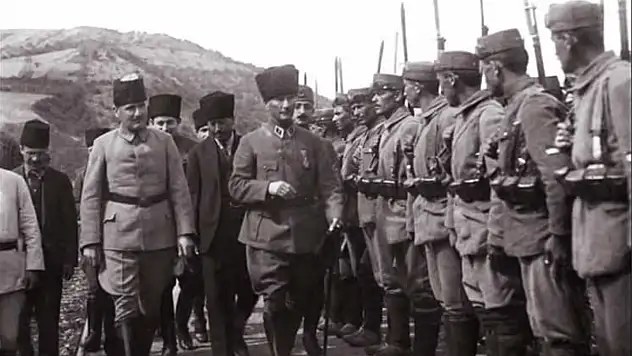 19 Eylül Gaziler Günü Dolayısıyla Şehit ve Gazilerimizi, En Büyük Gazi Mustafa Kemal Paşa'nın Şahsı Manevisinde Tebrik Ediyoruz!