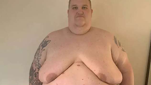 298 Kiloydu, 190 Kilo Verdi: Şimdi Vücut Geliştirme Yarışmasına Hazırlanıyor