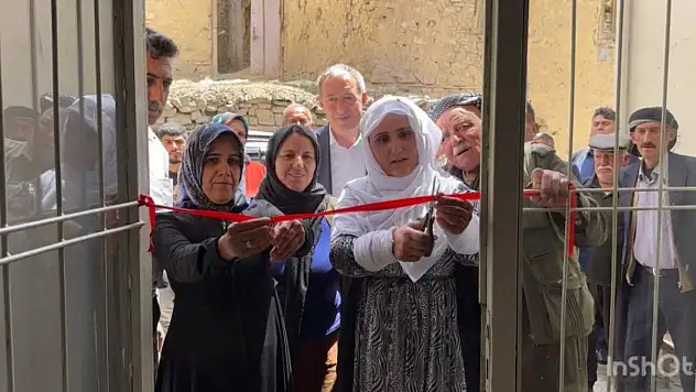 Yeşil Sol Parti Pervari'de Seçim Bürosu Açtı