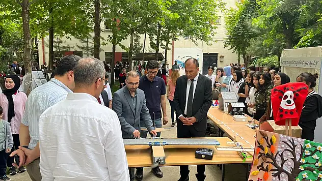 Siirt Zeynep Hatun Anadolu Kız Meslek Lisesi'nin Sergisi Göz Kamaştırdı