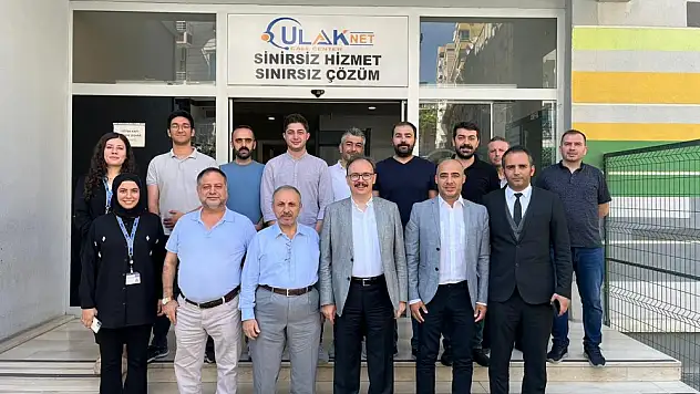 Vali Dr.Kemal Kızılkaya'dan Ulak Net Çağrı Merkezine Ziyaret