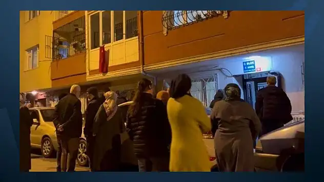 74 Yaşındaki Annesini Bıçaklayarak Öldürdü