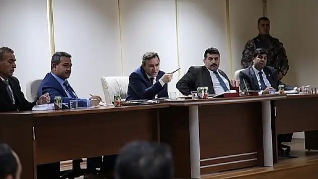 BELEDİYE BAŞKAN YARDIMCILARI ASLİ GÖREVLERİNE DÖNDÜ