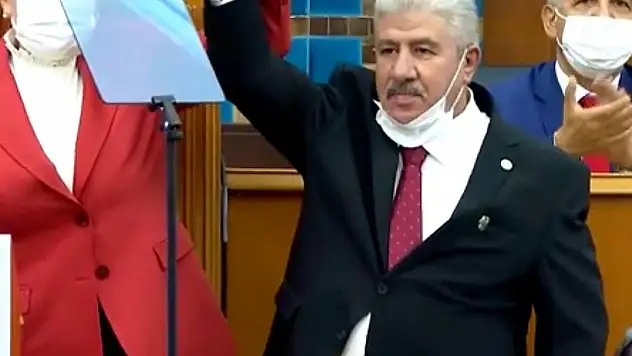 ADİL ERDEM İYİ PARTİ'YE KATILDI