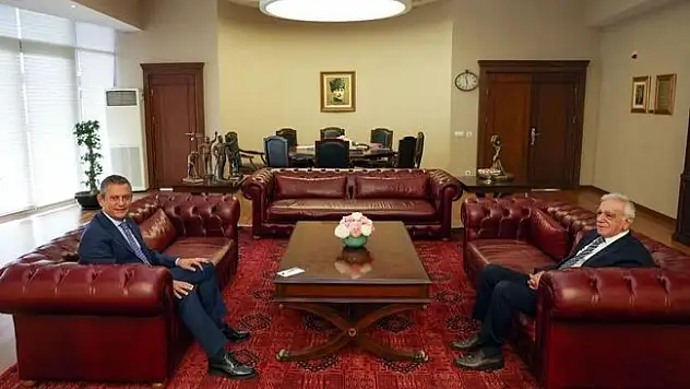 Ahmet Türk'ten CHP lideri Özel'e Ziyaret