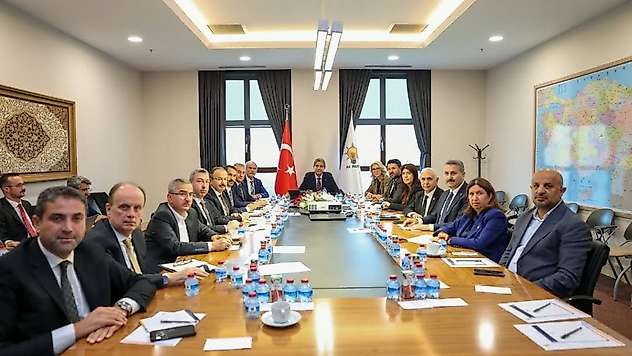 AK Parti'de Şehirlerin Öncelikli İhtiyaçları Masaya Yatırıldı: Siirt de Gündemde