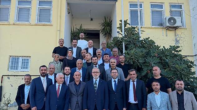 AK Parti Grup Başkanvekili Yenişehirlioğlu ve Beraberindeki Heyetten Gökçebağ Belediyesine Ziyaret