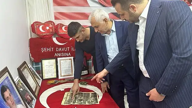AK Parti Heyetinden Şehit Ailesine Bayram Ziyareti