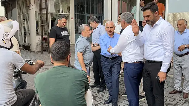 AK Parti İl Başkanı Olğaç ile Milletvekili Gül'den Esnaf ve Vatandaşlara Ziyaret