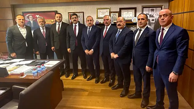 AK Parti Siirt heyetinden Ankara'da önemli ziyaret: Teşkilat çalışmaları masaya yatırıldı