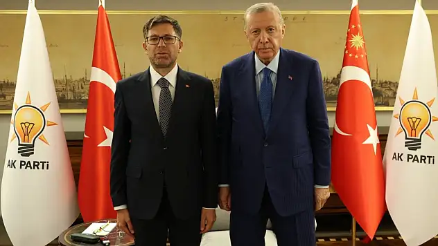 AK Parti Siirt Milletvekili Mervan Gül'den Yeni İl Başkanı Abdulhekim Gider'e Tebrik Mesajı