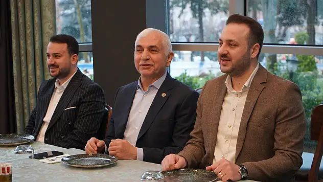 AK Parti Siirt Teşkilatı Basınla Buluştu: Projeler ve Yatırımlar Gündeme Geldi!