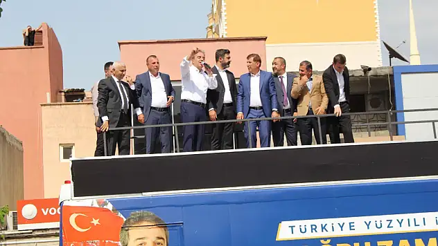 Ak Parti'nin Kurtalan Mitingine Yoğun İlgi
