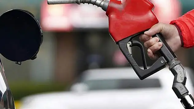 Akaryakıt fiyatlarında Peş Peşe İndirim Yapıldı