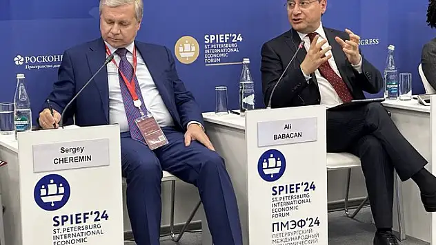  Ali Babacan, St. Petersburg Uluslararası Ekonomi Forumu'nda