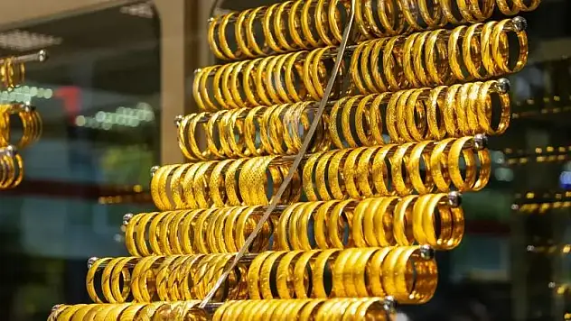 Altın Alım-Satımında Yeni Dönem 1 Ocak'tan İtibaren Kimlik Beyanı Şart!