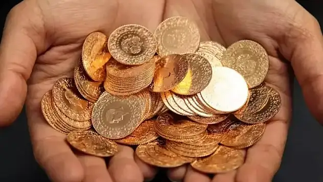Altın Fiyatlarında Yükseliş Sürüyor: Gram Altın Ne Kadar Oldu? Cumhuriyet Altın 39 Bin TL'yi Aştı