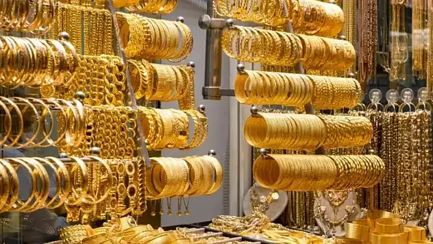 Altın pahalılaştı, gümüş bileziklere talep patladı