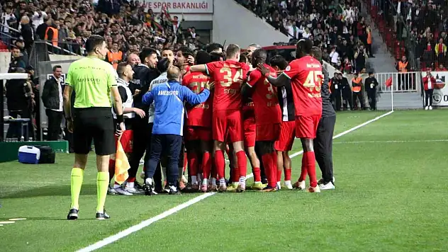 Amedspor, Boluspor'u 6-1 Geçti: Süper Lig Kapısı Aralandı