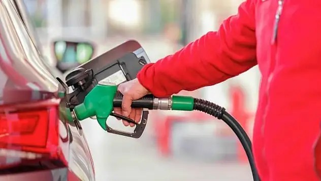 Anahtar bıraktıran zam geliyor! Motorin fiyatı rekor seviyeye yaklaştı