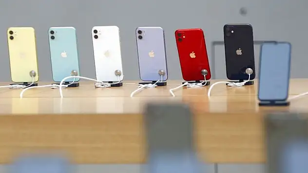 Apple'dan Radikal Karar: 4 Popüler iPhone Modeli Emekliye Ayrılıyor