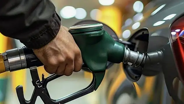 Araç sahiplerinin dikkatine! Benzin ve motorine İran savaşı zammı geliyor!