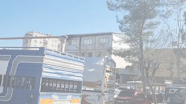 Araçlar Aylarca Burayı İşgal Ediyorlar!