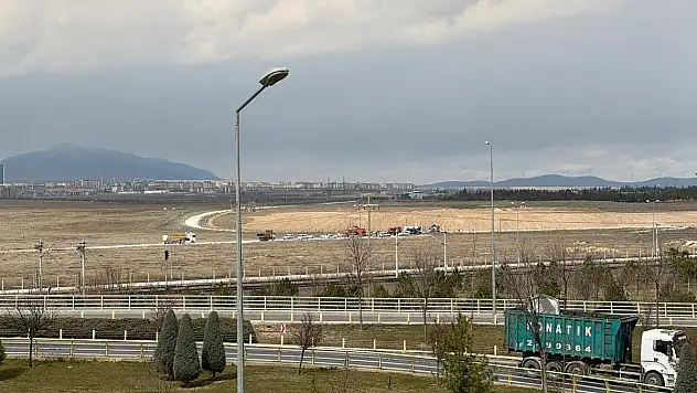 Askeri Eğitim Uçağı Düştü: 1 Personel Şehit Oldu