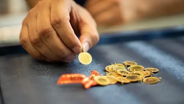 Ateşkes Sonrası Altın Yükselişte: Güncel Altın Fiyatları Rekor Seviyelerde - Peki Siirt'teki Kuyumcularda Gram, Çeyrek ve Cumhuriyet Altın Satış Fiyatı Ne Kadar?