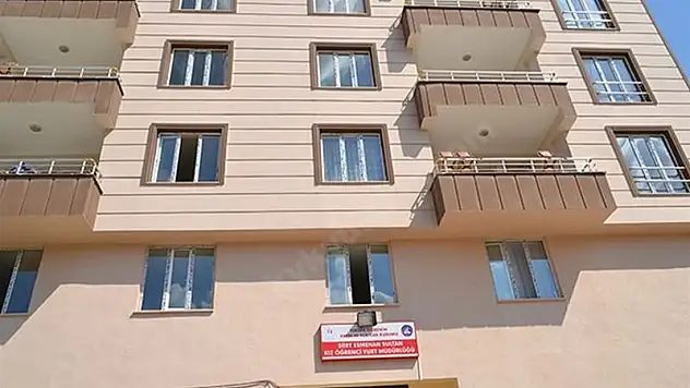 Av.Diyaeddin Temiz'ın Kaleminden İsmi İhtişamlı, Binası Çürük!