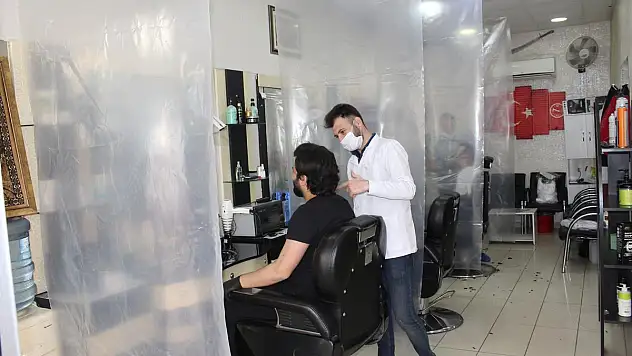 AVM'ler ve Berberler Yeniden İşbaşı Yaptılar