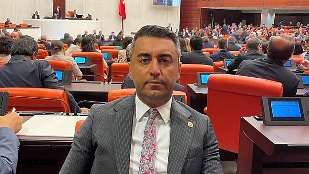 Avşar, Öğrencilerin Barınma ve Geçinme Sorununa Dikkat Çekti