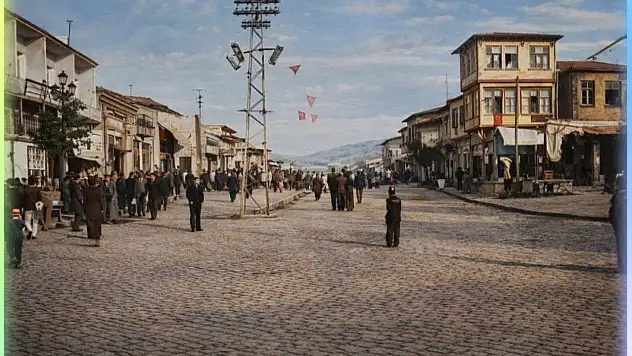 Aydınlar Caddesi Böyleydi: Siirt'in Eski Halini Gösteren Fotoğraf