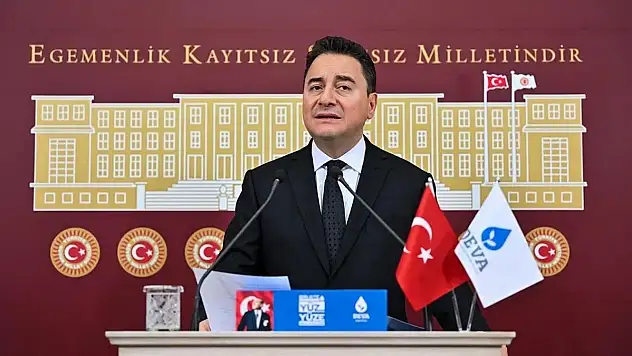 Babacan: 'İsrail ile Filistin Arasında En Tarafsız, En İyi Ara Bulucu Türkiye Olabilirdi'   