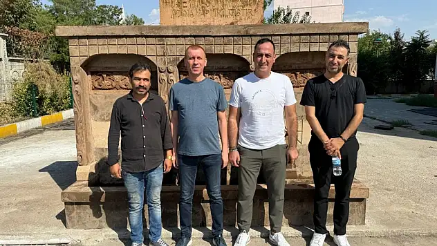 Babası Adına Okul Bahçesine Çeşme Yaptırdı