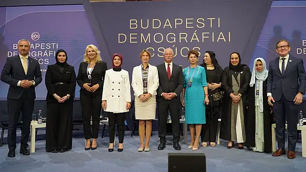 Bakan Göktaş, 'Budapeşte Demografi Zirvesi'nde Aileyi Güçlendirmeye Yönelik Türkiye'nin Faaliyetlerini Anlattı