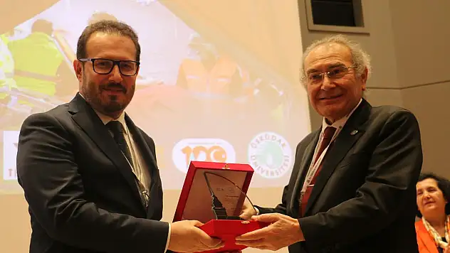 Bakan Yardımcısı Dr.Şuayip Birinci: 'Depremde En Az 2 Bin Ampütasyonu Engelledik'