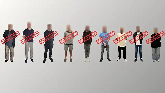 Bakan Yerlikaya Açıkladı: Kırmızı Bültenle Aranan 9 Suçlu Türkiye'ye Getirildi
