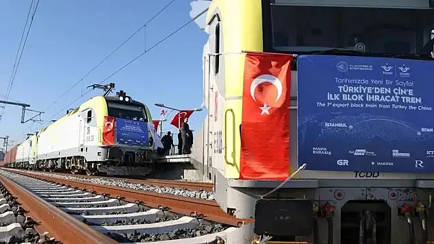 Bakü-Tiflis-Kars Demiryolu Hattı Yeniden Açıldı