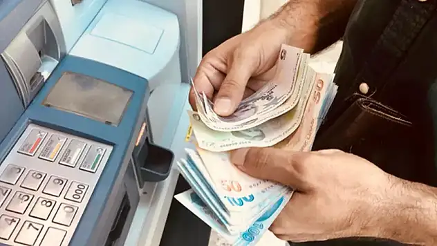 Bankacılıkta Yeni Dönem: ATM Para Yatırma Limitleri Düşüyor, Yüksek Tutarlar İçin Şube Zorunluluğu Geliyor