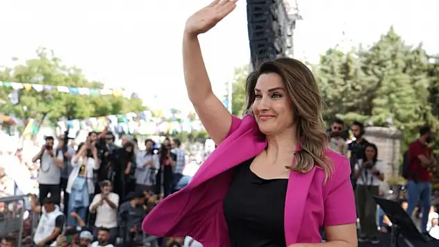 Başak Demirtaş Aday Değilim!