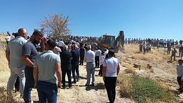 Batman'ı Yasa Boğan Saldırıda Hayatını Kaybeden 4 Kişilik Aile Toprağa Verildi