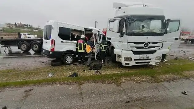 BATMAN-SİİRT KARAYOLUNDA YAŞANAN KAZADA YARALANAN KİŞİ 33 GÜN SONRA HAYATINI KAYBETTİ!