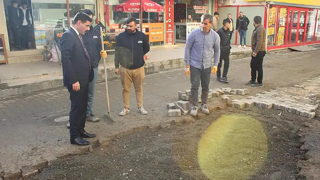 Baykan İlçemizde Kilit Parke Taşı Onarım Çalışmaları