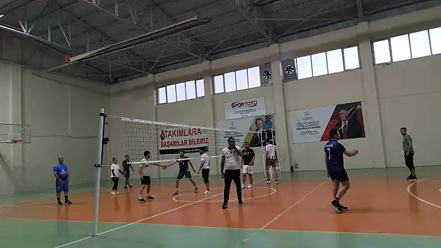 Baykan İlçemizde Voleybol Turnuvası Etkinlikleri Başladı