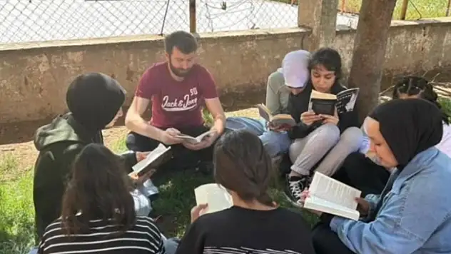 Baykan Kız AİHL'de 'Okuyan 7'ler' Projesi