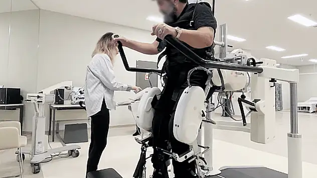 Beyni İkna Etmeyi Başardılar, Felçliler Yürüyebiliyor!