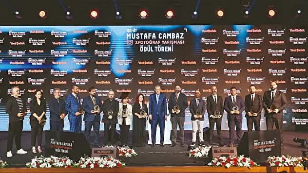 Binlerce Fotoğraf Tutkunu Yarıştı Ödüllerini Cumhurbaşkanı Takdim Etti