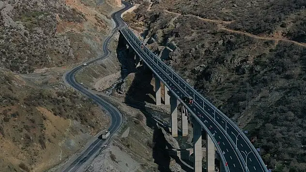 Bitlis-Siirt-Diyarbakır Güzergahındaki Viyadük Dünyada İlk Olma Özelliği Taşıyor