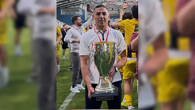 Bitlis Spor 1916'da Şampiyonluk Getiren Siirtli Teknik Adamla Yollar Ayrıldı